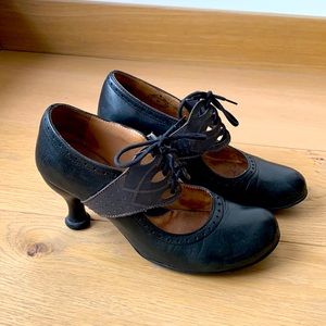 Black & Grey lace up Mary Janes - Bellevue - Mollie Johnson. Size 6 (up to 7)